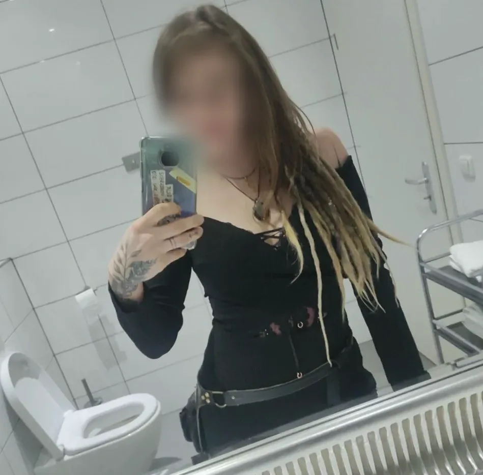 Diana, 30