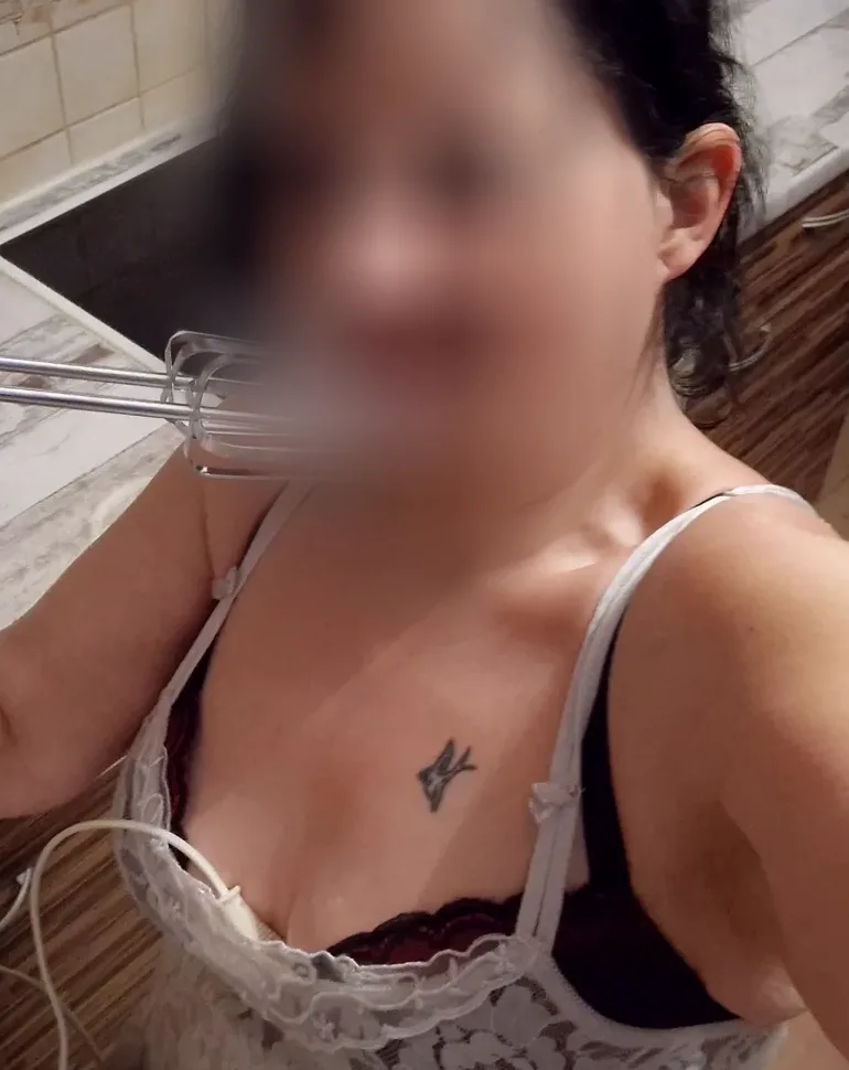 Jasmin, 36