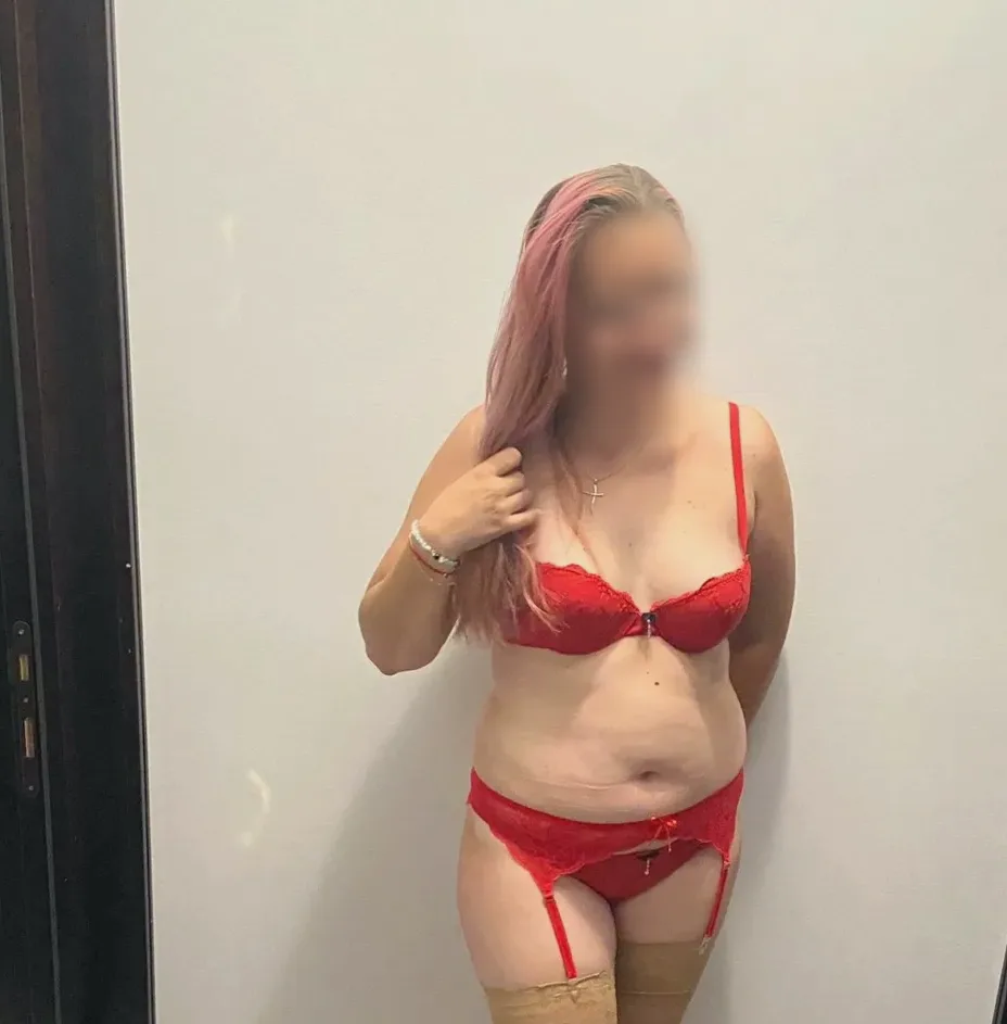 Marie, 32