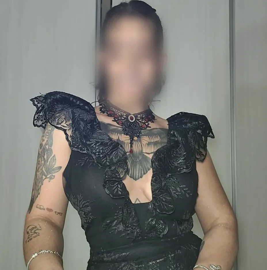 Simone, 30